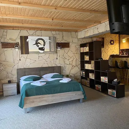 Guest house Edelweiss Cozy Cu Semineu, Sauna Si Terasa *